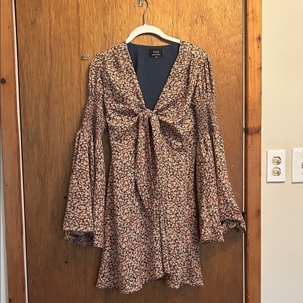 Vici Floral Long Sleeve Dress - Black and Cream